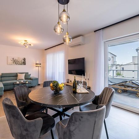 Adriatic Nest, Cozy And Modern Two Bedroom Apartment Kaštela Eksteriør bilde